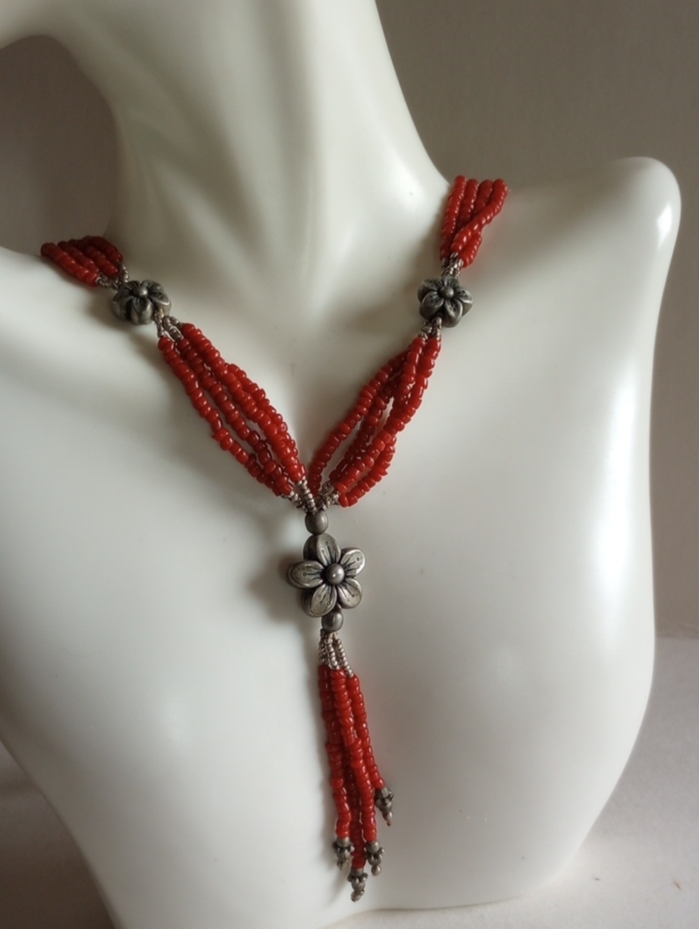 VINTAGE NATURAL RED CORAL NO DYE MULTI STRANDS STERIING SILVER NECKLACE 17.5"